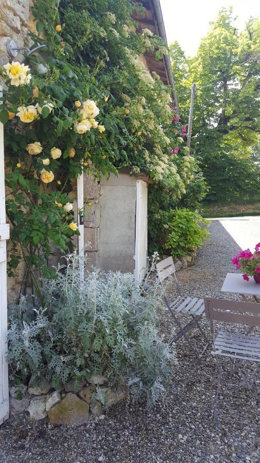 Au Calme Chez L'Habitant Foulayronnes Екстер'єр фото